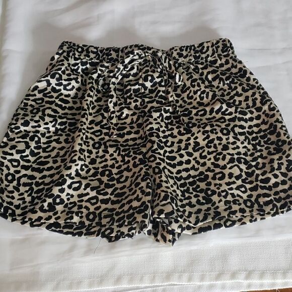 SHEIN Leopard Elastic Shorts - Picture 9 of 9